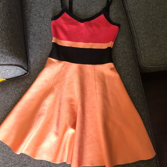 Gorgeous Marciano tri-color dress - Picture 3 of 5